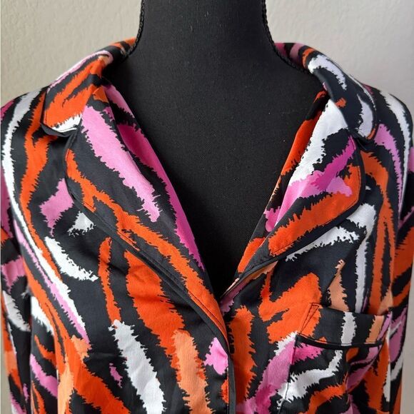 Diane Von Furstenberg Target Pajama Top Shirt Notch Collar Zebra Pink Sz 2X Plus - Picture 8 of 8